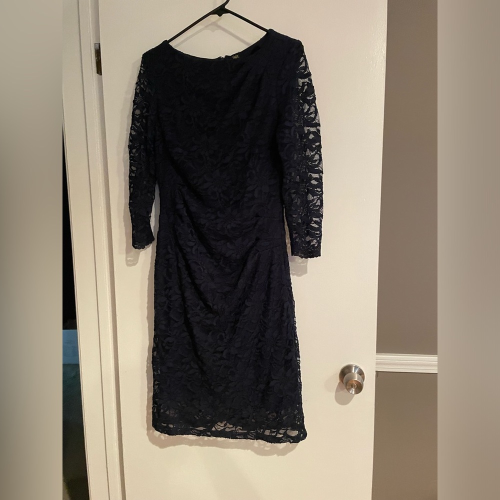 EUC Taylor for Pea in the Pod maternity navy lace overlay dress Large -